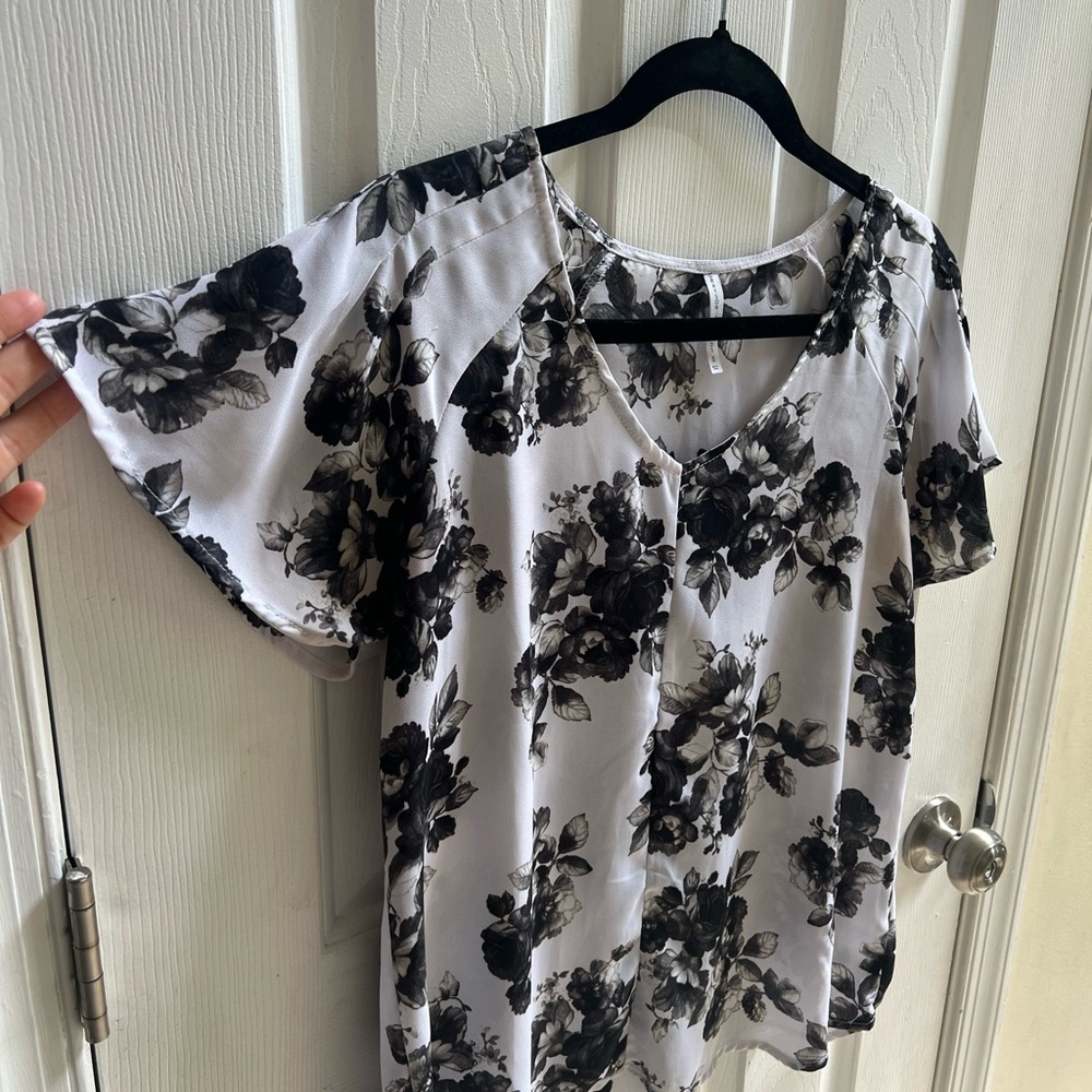 Grayson Threads Black and White Floral Blouse